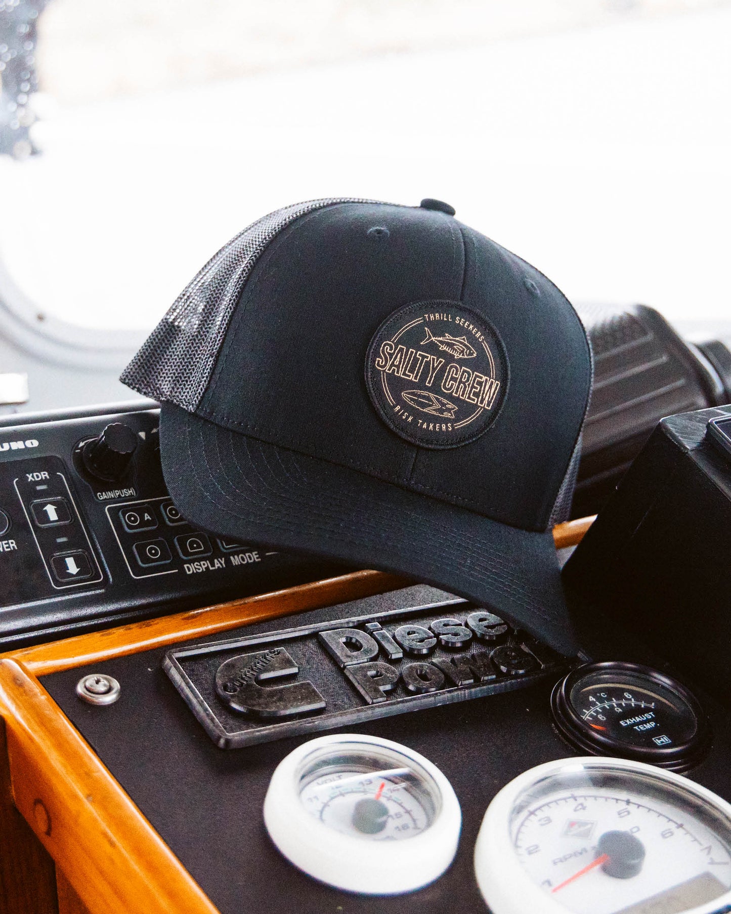 Outlined Retro Trucker Hat - Black