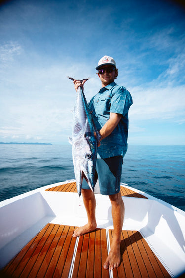 COLUMBIA PFG Sailfish Fishing Large White Neon Heat Gear Shirt Fish Graphic